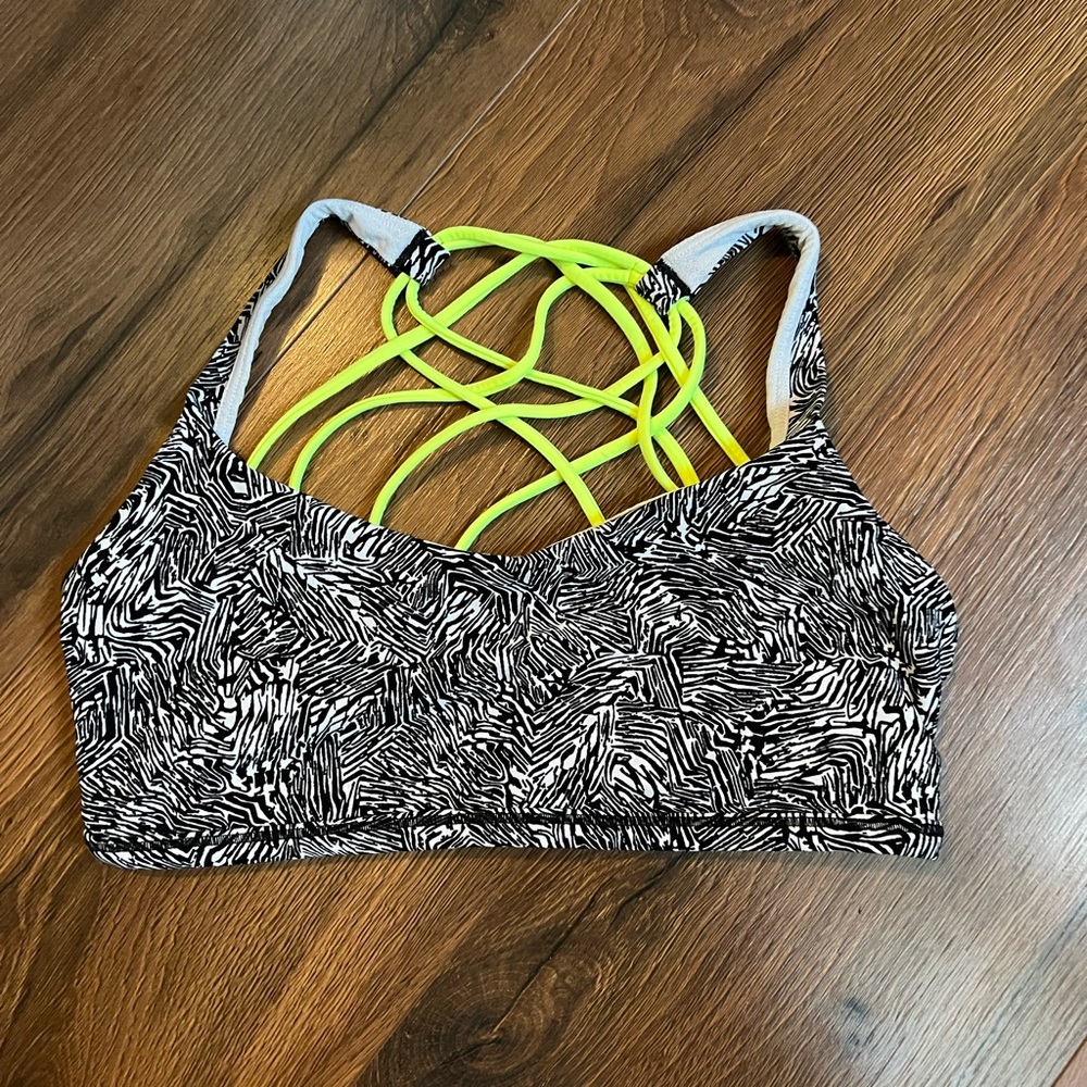 Lululemon free to be bra
